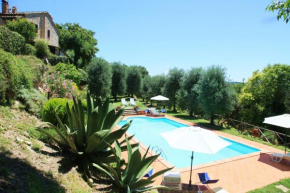 Отель Agriturismo Podere Luchiano  Амелия